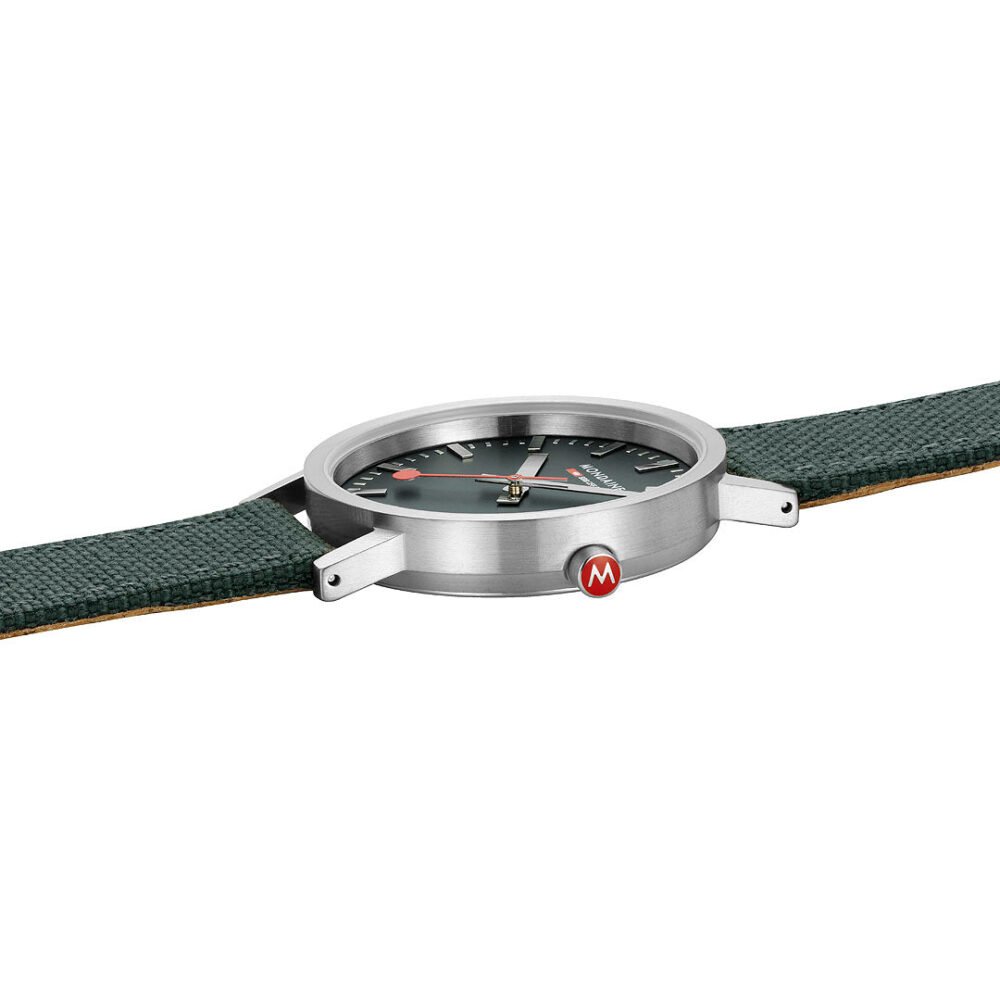 Mondaine Official Swiss Railways Classic Green 36mm Watch - Image 6