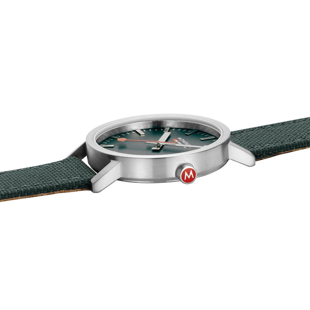 Mondaine Official Swiss Railways Classic Forest Green 40mm Watch - Image 5