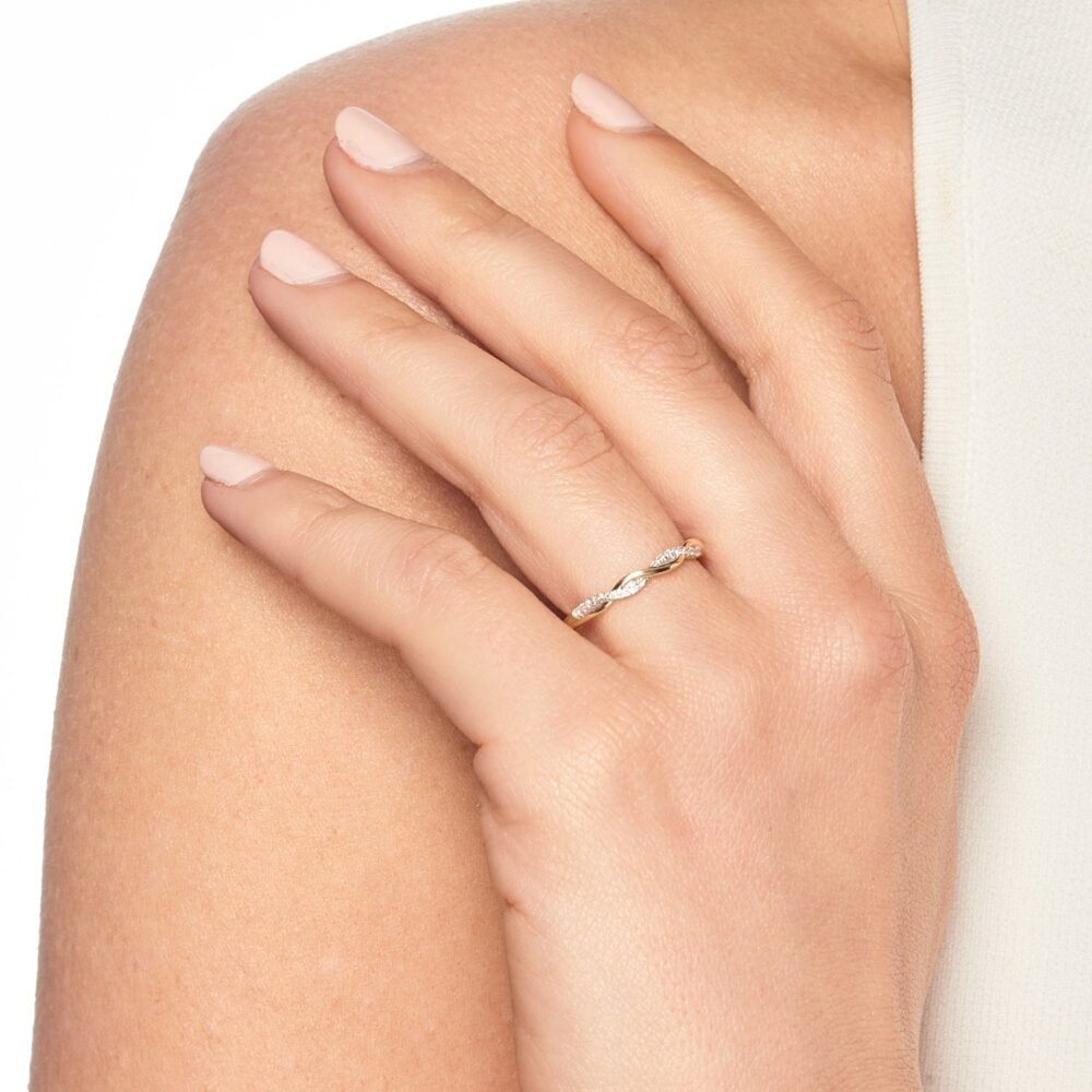 Diamond Ring with 0.07ct Diamonds in 9K Yellow Gold - Image 4