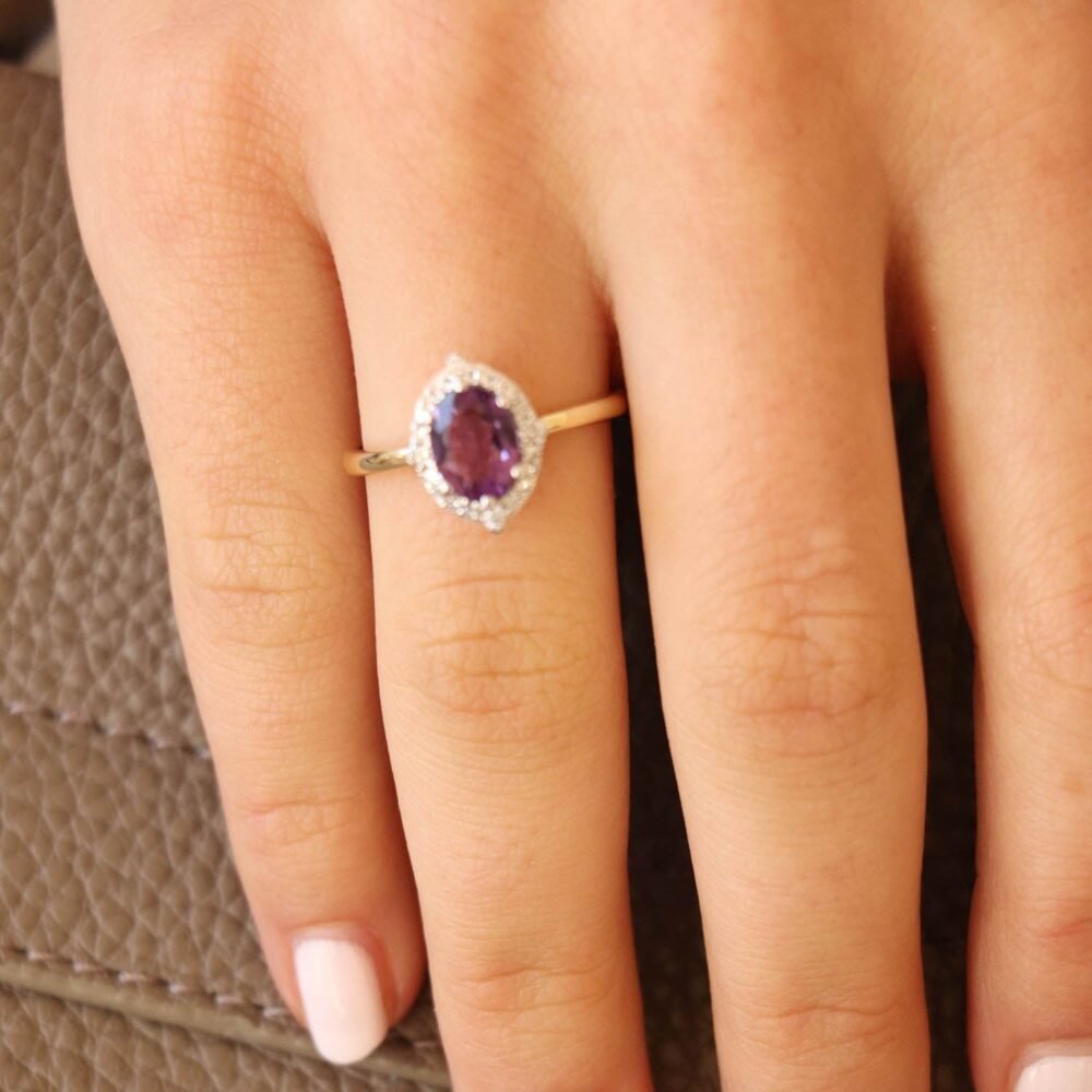 Amethyst Ring with 0.15ct Diamonds in 9K Yellow Gold - Image 2